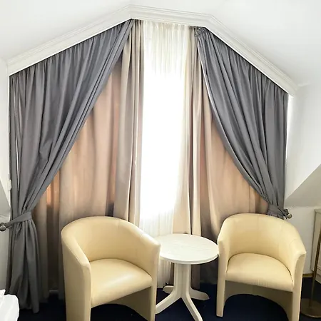 Ξενοδοχείο S